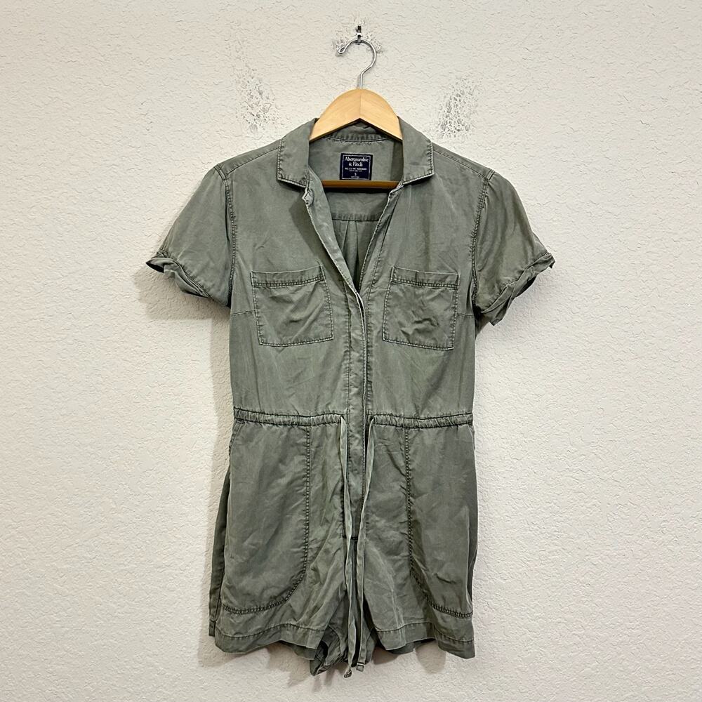 ABERCROMBIE & FITCH Romper Thyme Green Short Sleeve Shortalls Safari